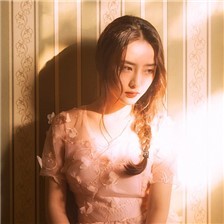 高冷文艺的美女治愈系组图